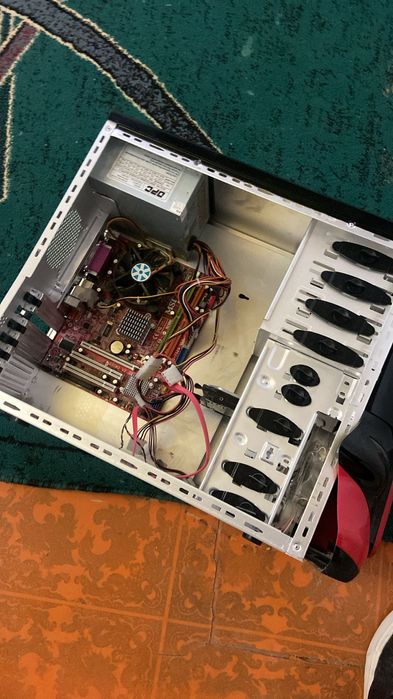 Продажа на запчасть компьютер