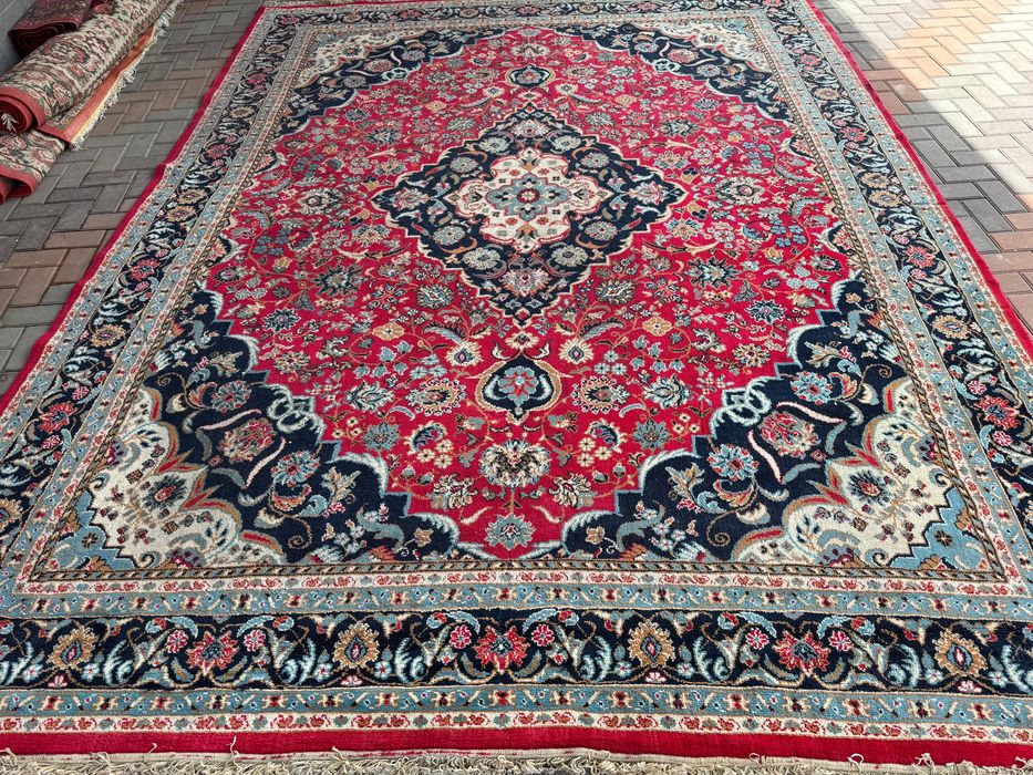 Продам ковры в отличном состоянии