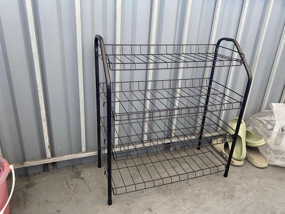 Продам обувницу и вешалку