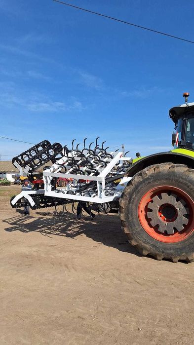 Combinator agricol / Cultivator