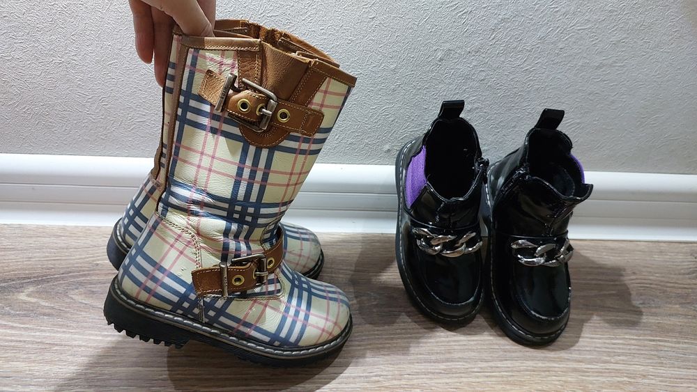 Продам детскую обувь