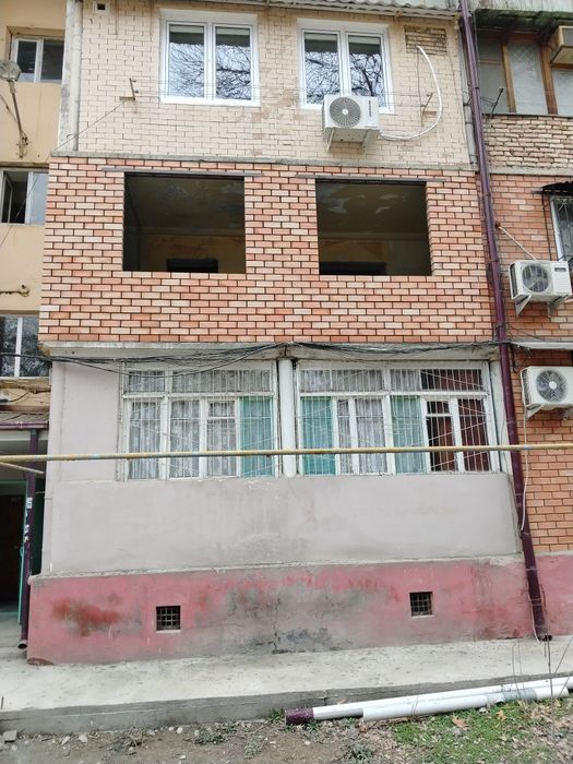 Кладка кирпича  балкон