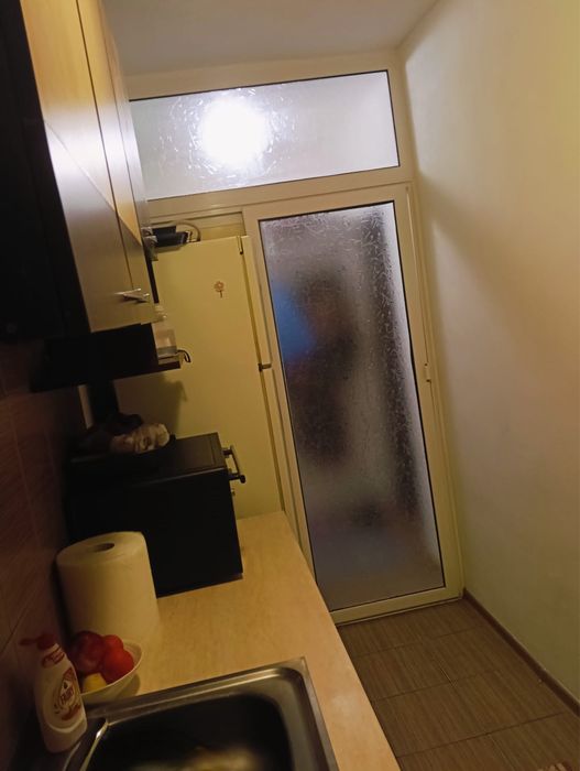 Vand apartament,semidecomandat 2 camere