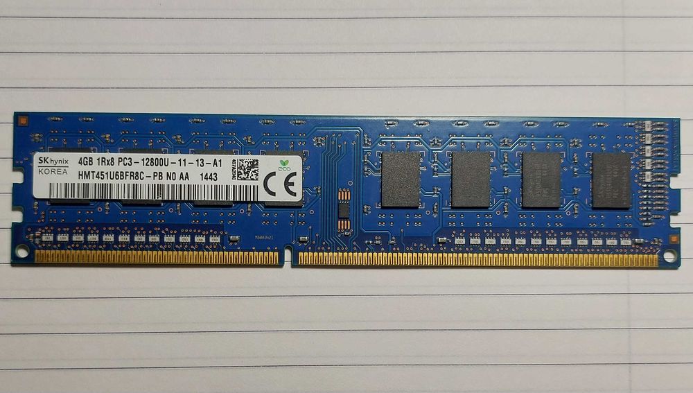 RAM 4GB DDR3 1600MHz SK Hynix pentru desktop