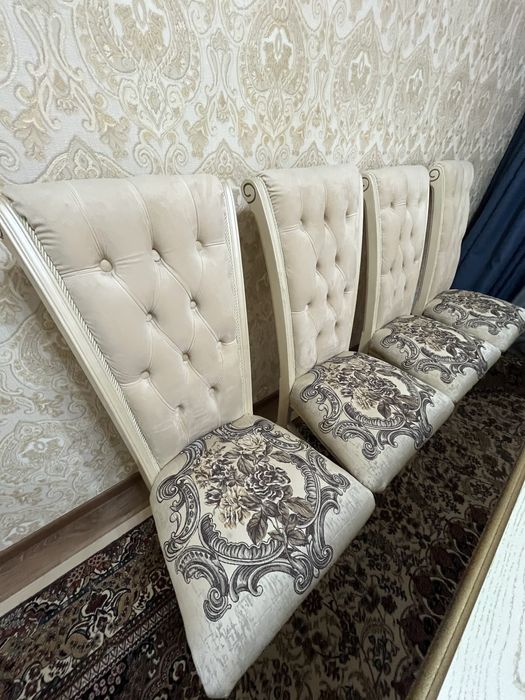 Стол и стулья мехмонхона учун
