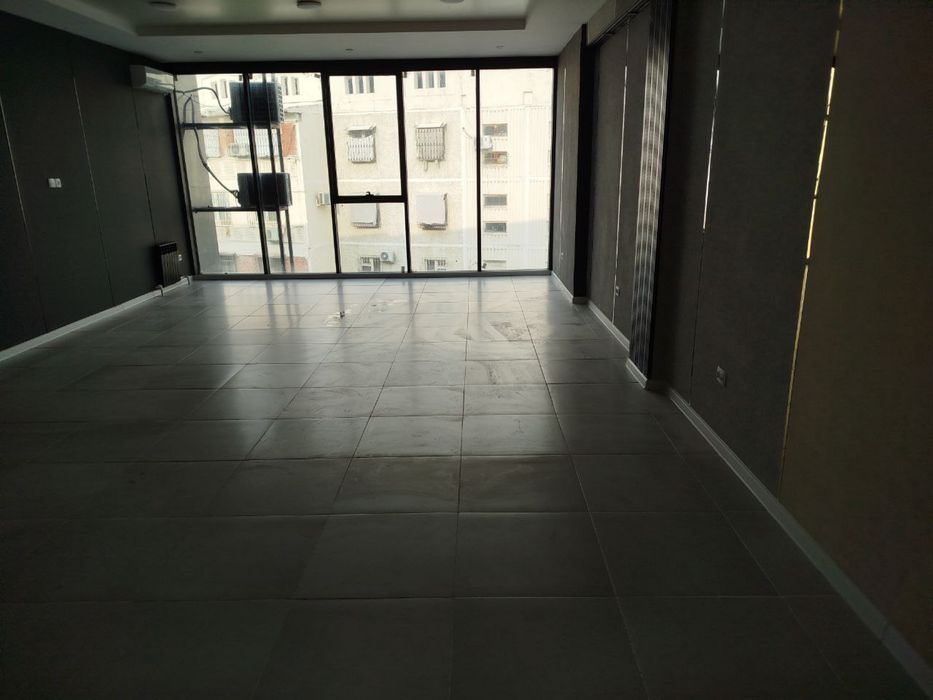 Сдаётся с ремонтом помещение под офис в бизнес центре. Яккасарай район