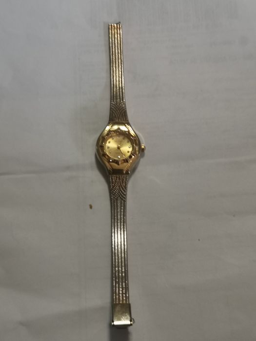 Стар жълт часовник Citizen