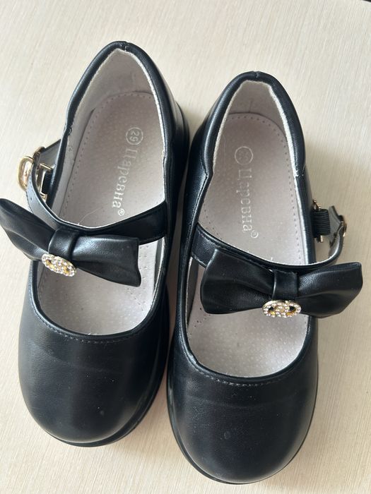 Продам туфли детские