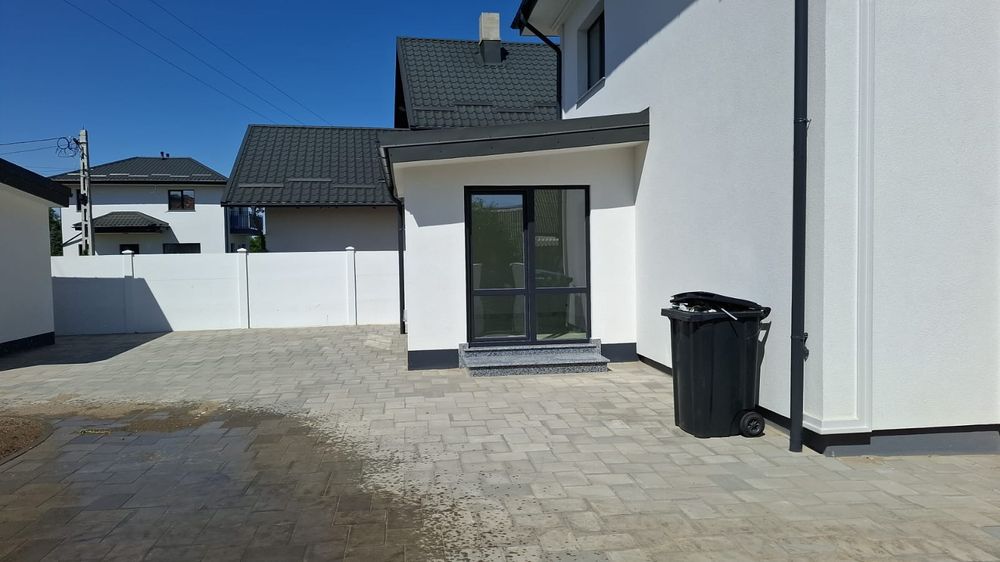 Casa de închiriat  in Ipotesti,Lisaura(prima inchiriere )