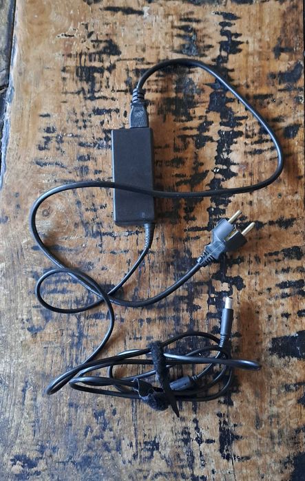 лаптоп Dell Inspiron N5030, Windows 7 Ultimate