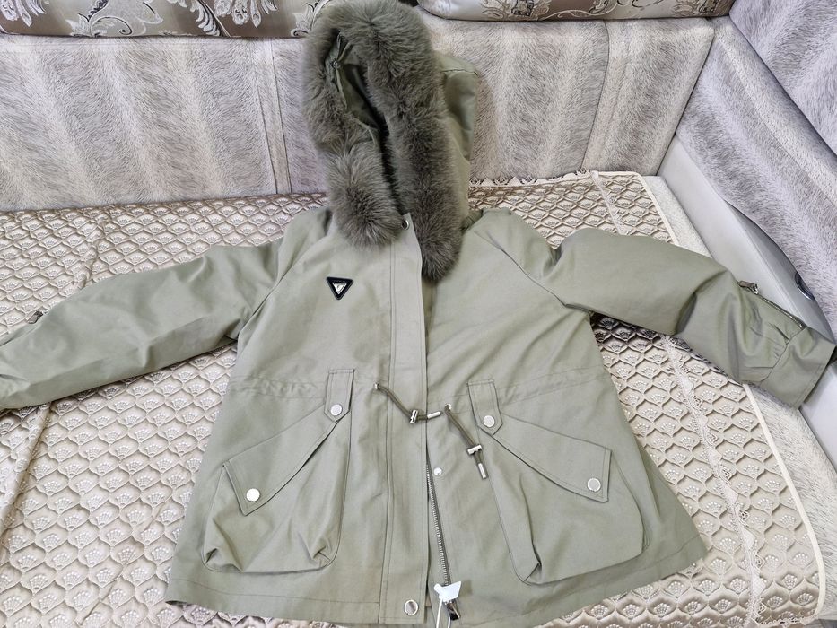 Парка новая продам