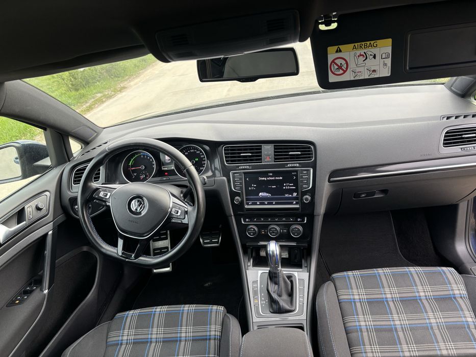 Golf 7 GTE-Plugin Hybrid-2015-Full Led