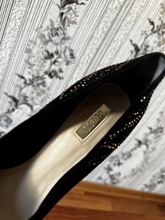 Продам туфли женские