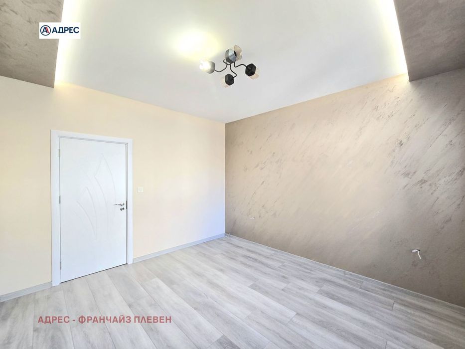 Продава се Многостаен апартамент в Плевен, Идеален център - 125 кв.м за 1928 €/кв.м - Снимка #6