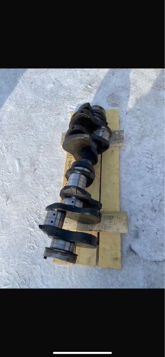 Запчасти на камаз , коленвал.