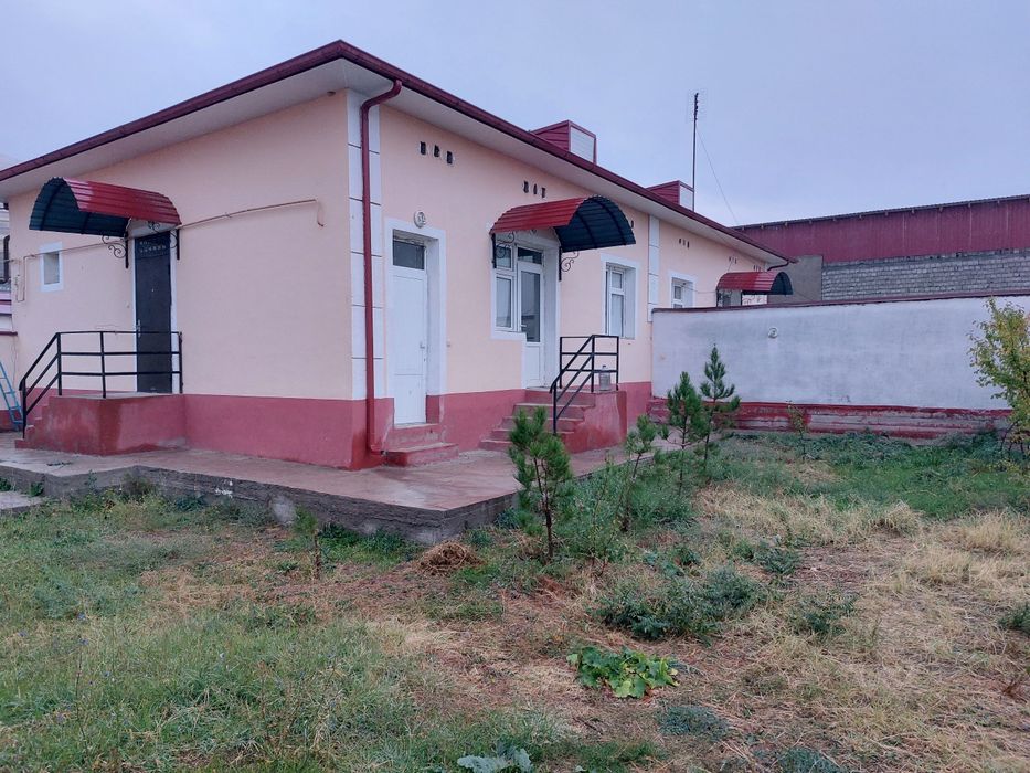 Коттедж. Дача. Наъмунали 2 хонали ховли уй-жой.