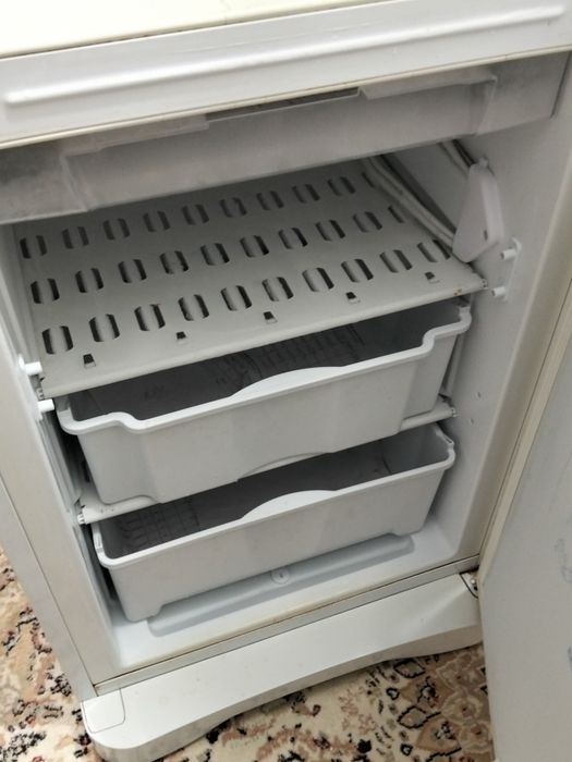 Продам холодильник