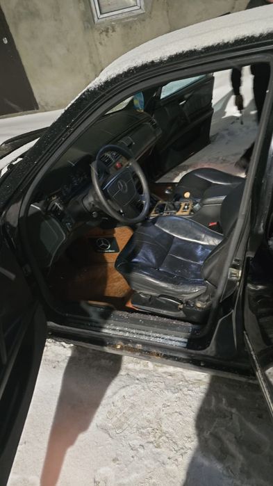 Продам мерседес 210