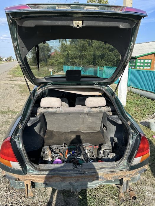 Mitsubishi carisma 1998