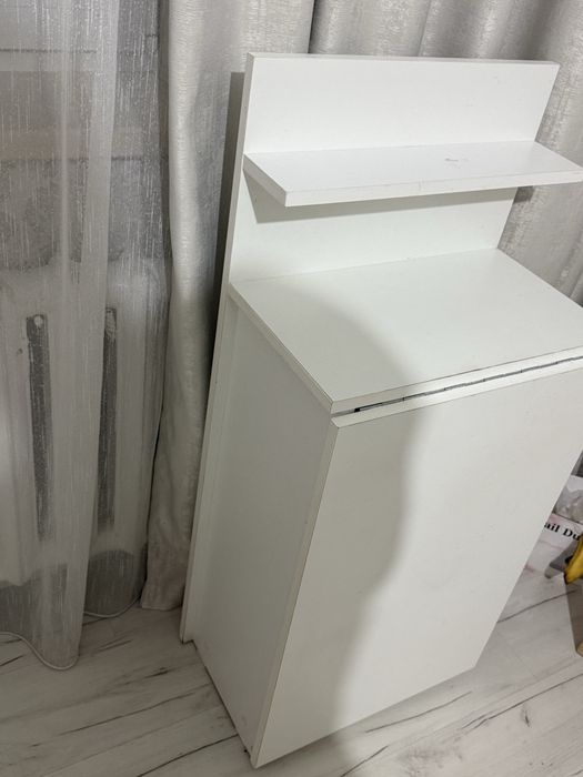 Продам стол для мастера маникюра