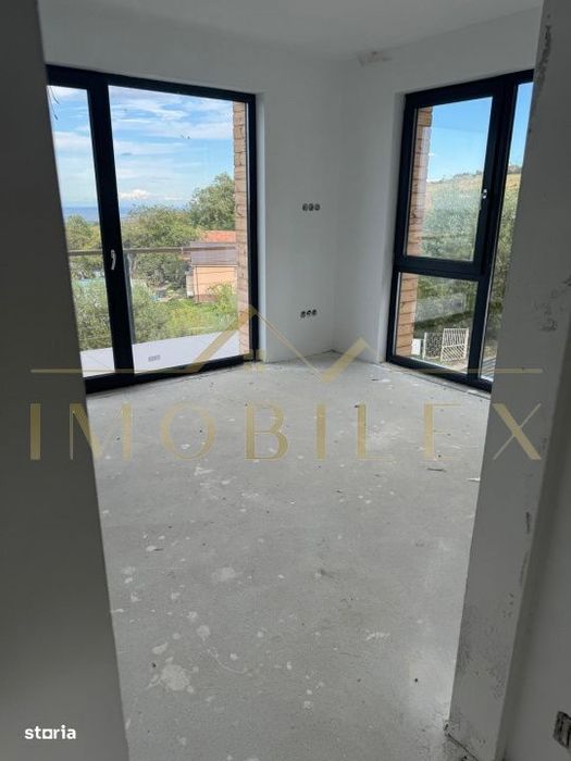 ULTIMA UNITATE ,casa tip duplex panorama asupra Clujului