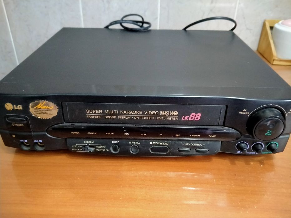 Продам видео проигрыватель LG в отличном состоянии