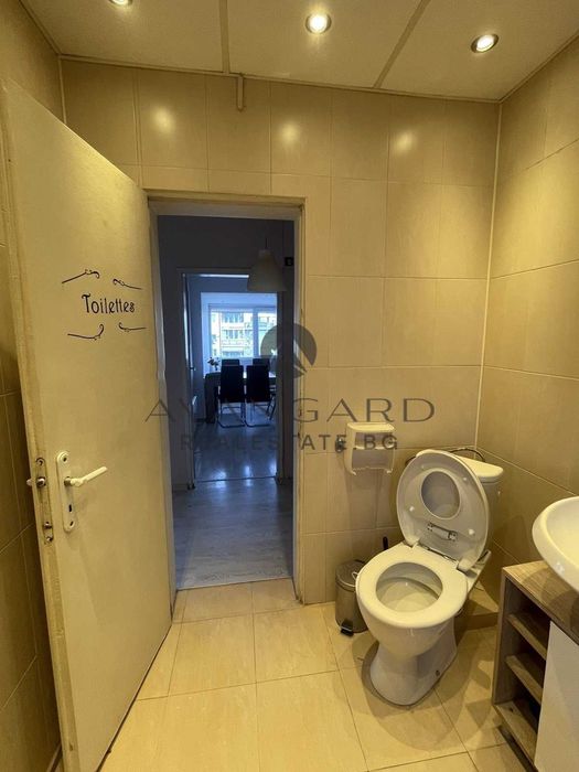 Продава се Тристаен апартамент в Пловдив, Център - 114 кв.м за 1969 €/кв.м - Снимка #11