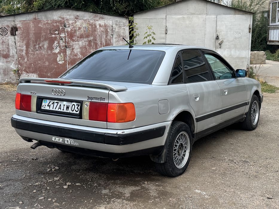 Продается ауди 100 с4