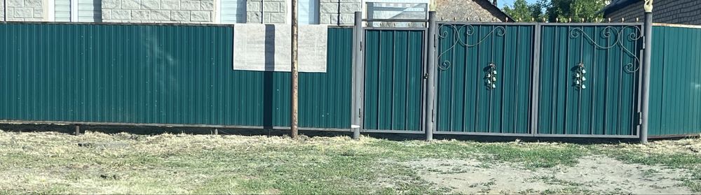 Продам ворота с дополнительным огрождениям