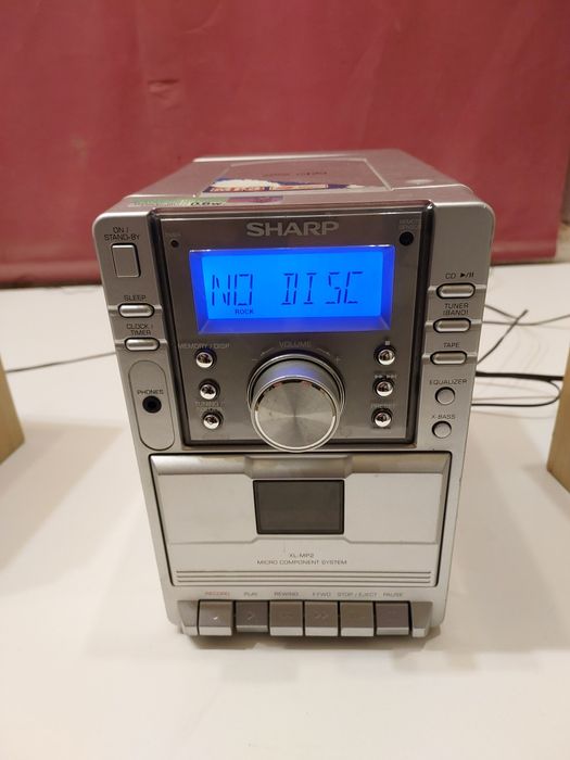Sistem Sharp XL-MP2H, boxe, funcționează tape și radio. Citiți anunțul