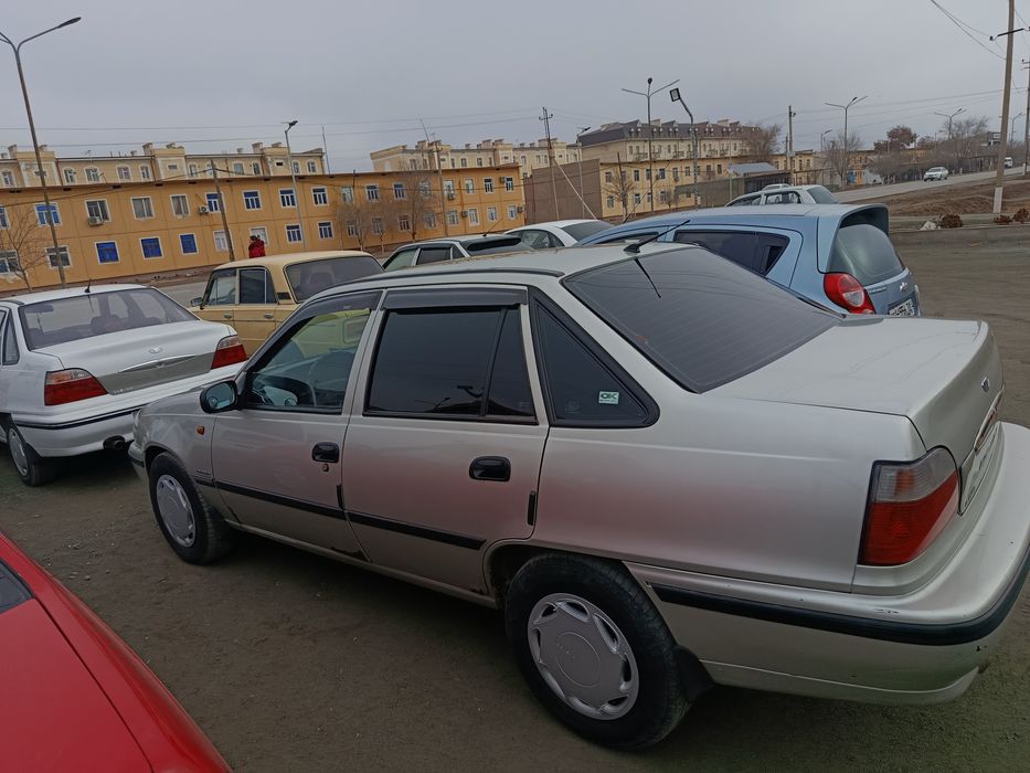 Нехиа машина сотилади