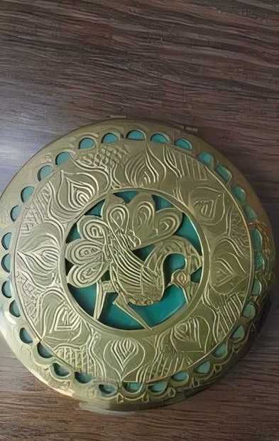 Продам винтажную пудреницу. Производство СССР. Цена окончательная