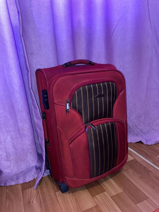 Дорожный чемодан