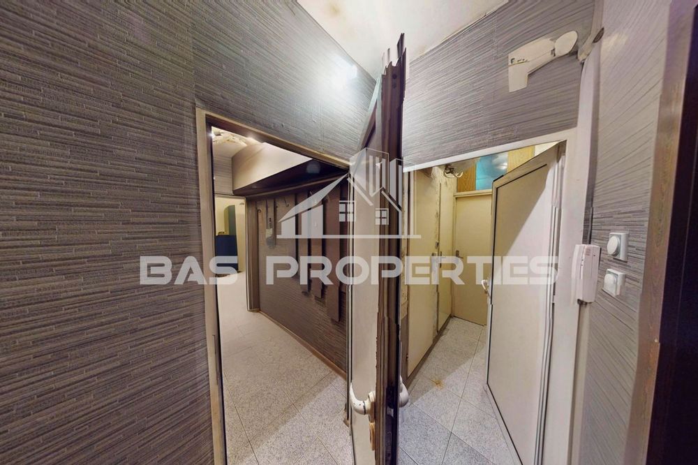 Продава се Четиристаен апартамент в София, Модерно предградие - 135 кв.м за 680 €/кв.м - Снимка #3