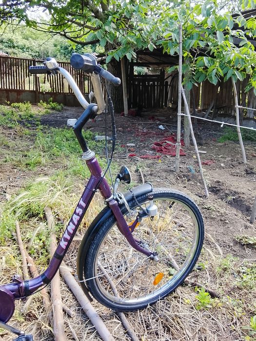 Triciclete Adulți 3 Viteze În Butuc Roți 24 Inci Far Halogen Stop Spate STARE EXCELENTĂ Cauciucuri Foarte Bune Coș Spate STARE Foarte Buna Clopoțel