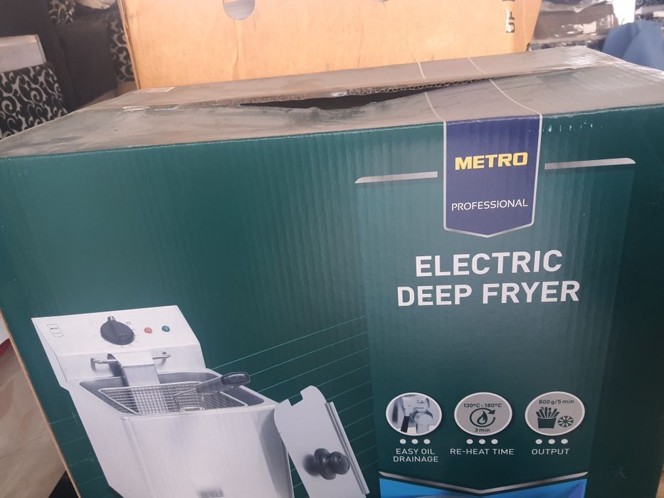 Friteuza noua ! Nefolosita in cutie