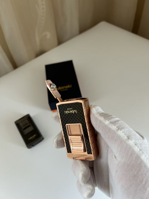 Запалка Lubinski с двоен джет пламък и вграден пънч за пури