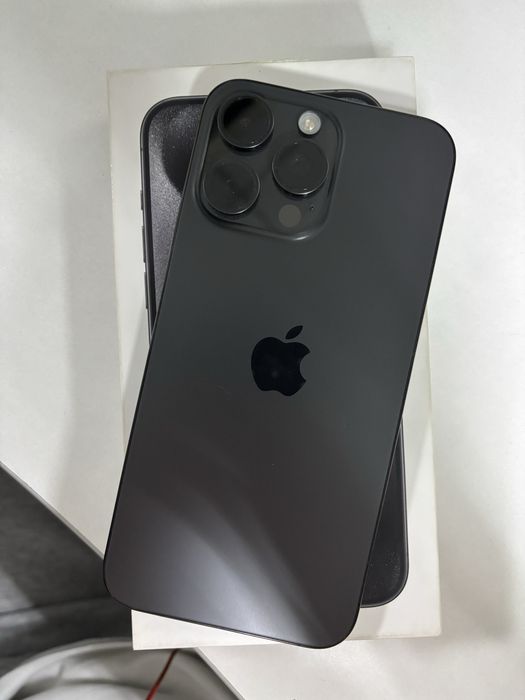 iPhone 15 Pro Max 256 GB идеальное состояние