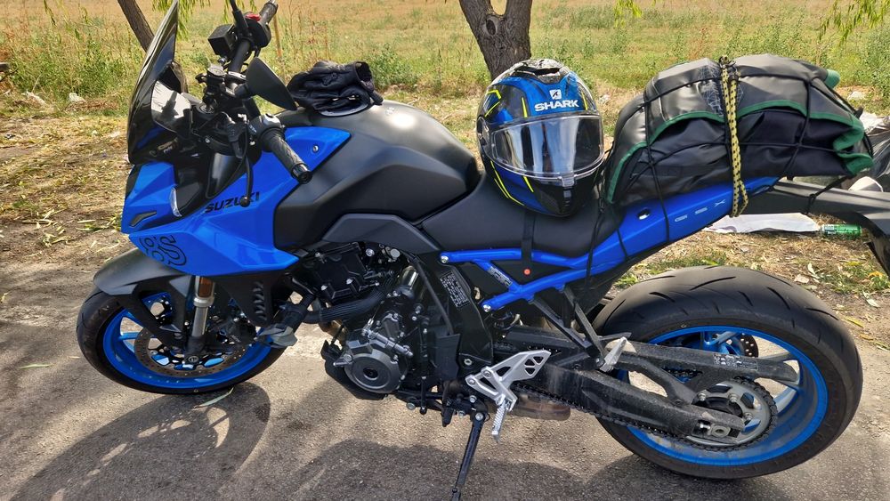 Suzuki GSX-8S motocicleta