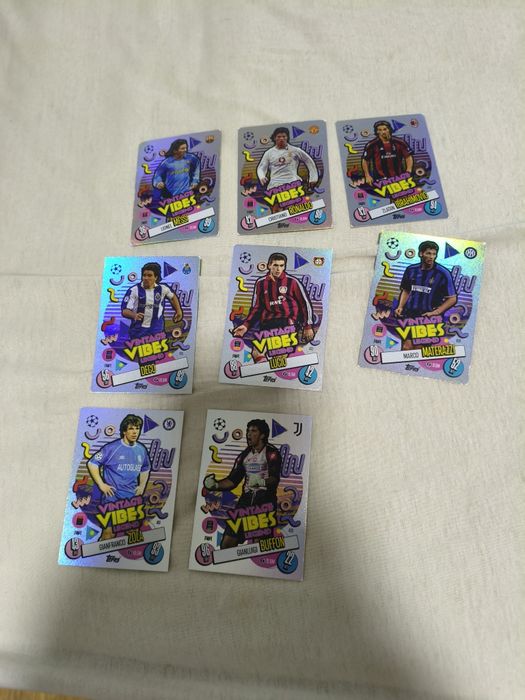 Cartonase Topps MATCH ATTAX, Panini si cutie pentru cartonase.