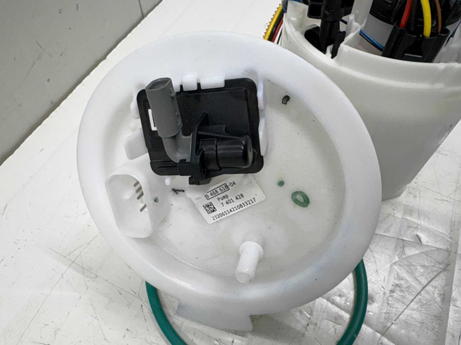 Помпа резервоар / Горивна помпа / БМВ Х5 Г05 Х6 Г06 Х7 Г07 Бензин