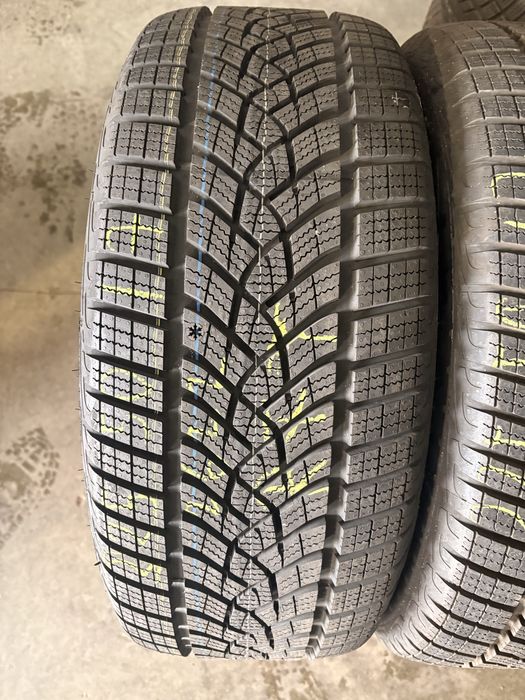 Anvelope iarna 225/50/17 GoodYear UltraGrip Performance 225 50 17 R 17