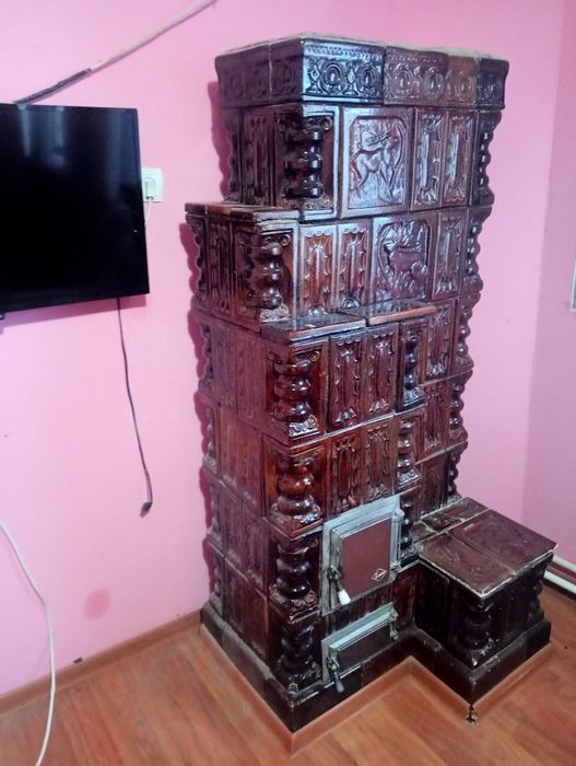 Vând soba de teracota mai multe detalii la telefon  !