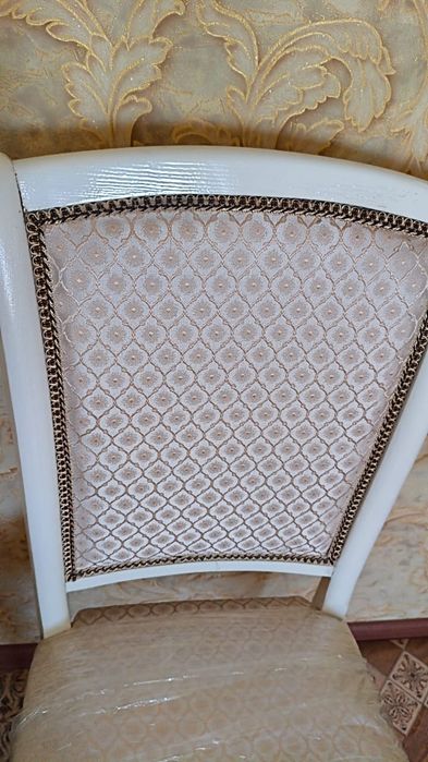 Стол для гостиной комплект