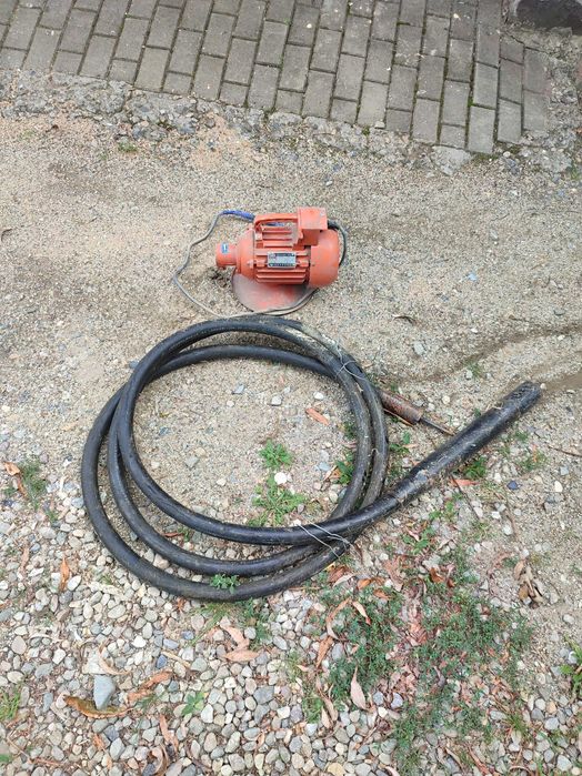 Vibrator pentru beton cu motor trifazat