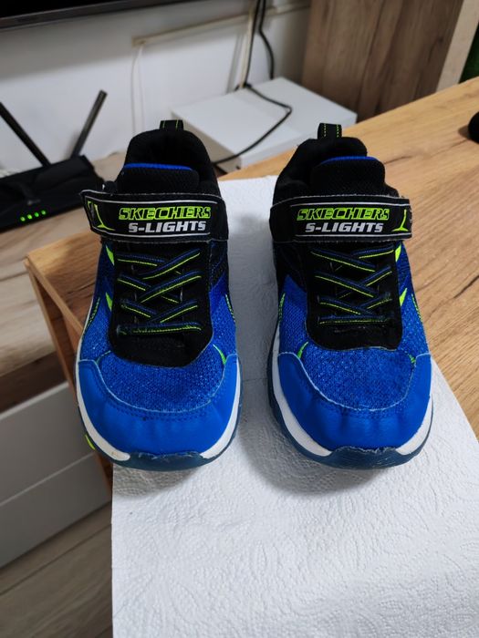 Adidași skeckers 34