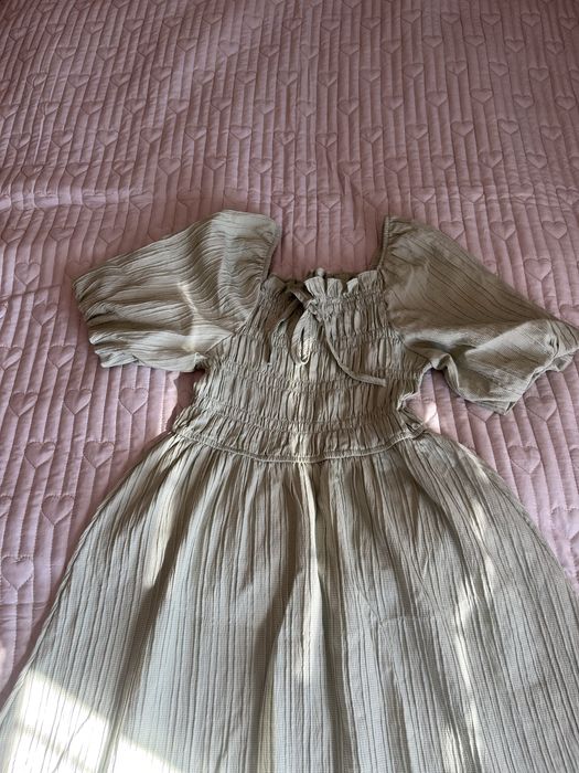 Платье мидди в отличном состоянии