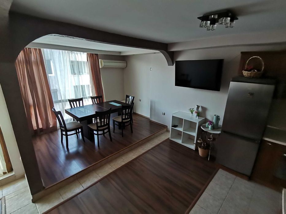 Дава се под наем Двустаен апартамент в Бургас, Възраждане - 70 кв.м за 255 € - Снимка #1