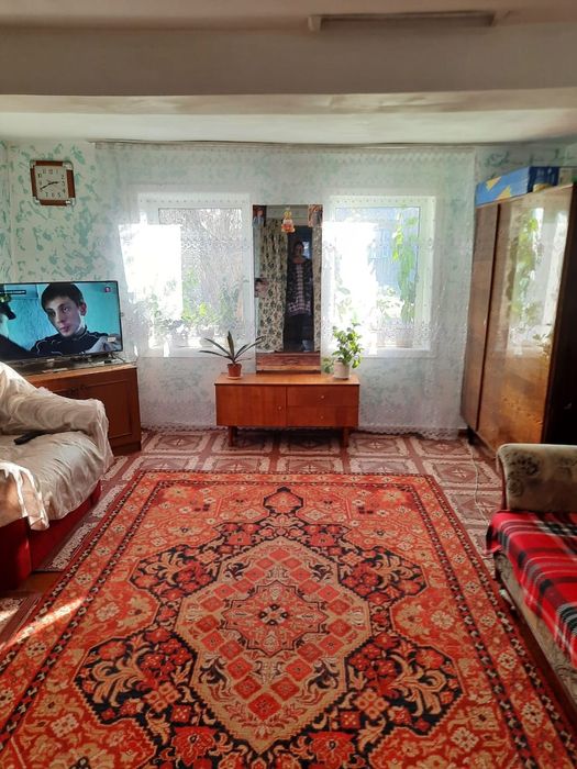 Продам дом в центре города.