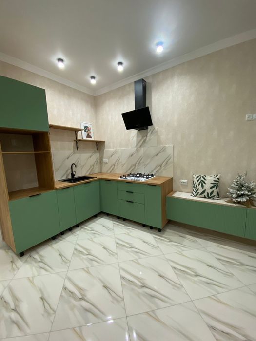 Сдам посуточно 1 комн Батыс 2